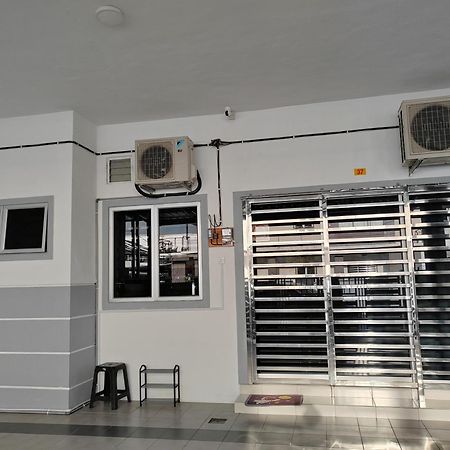 My Homestay Sitiawan - Astronaut Space House 8 Pax Exterior foto